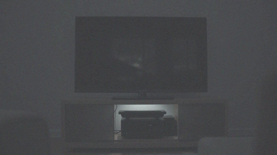 Jakie są korzyści z wyłączania dekodera na noc?